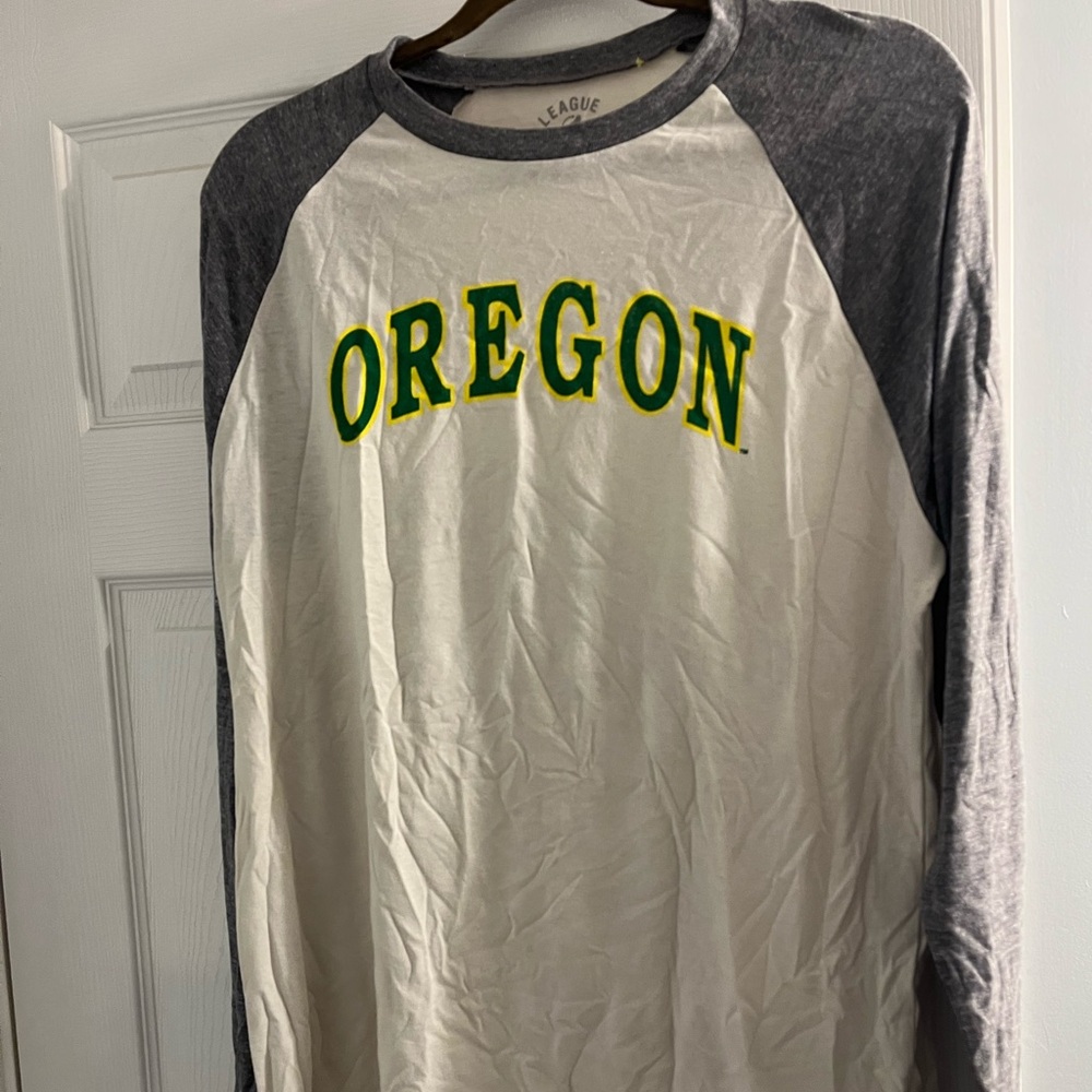 League Men's University of Oregon Long Sleeve Tee - Gray and White